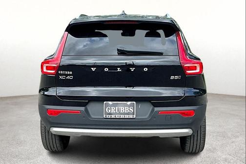 2024 Volvo XC40 B5 Core Bright Theme