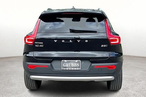 2024 Volvo XC40 B5 Core Bright Theme