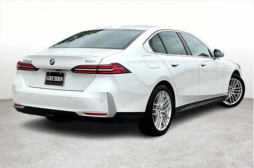 2024 BMW 530 i