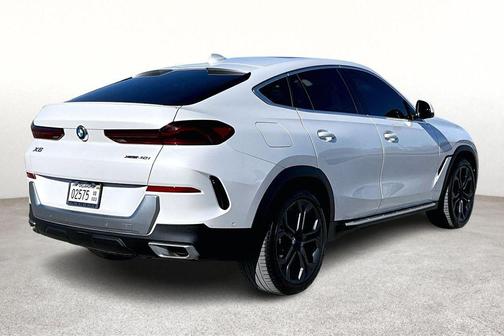 2023 BMW X6 xDrive40i
