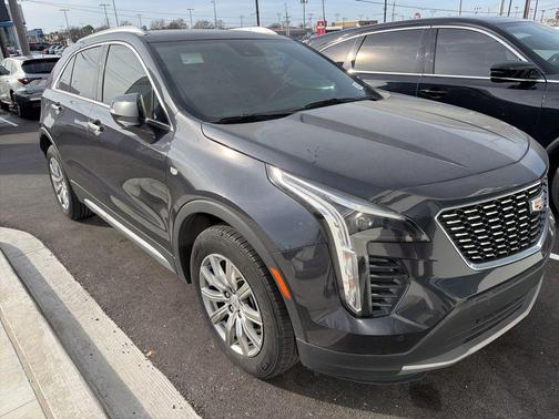 2023 Cadillac XT4 Premium Luxury