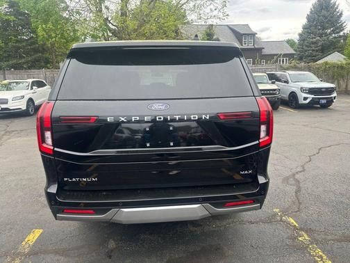 AGATE BLACK METALLIC 2026 Ford Expedition Max Platinum