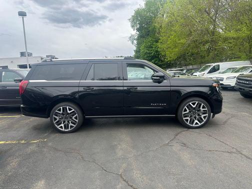 AGATE BLACK METALLIC 2026 Ford Expedition Max Platinum
