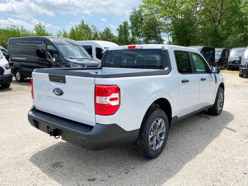 SPACE WHITE METALLIC 2026 Ford Maverick XLT