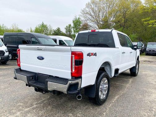 OXFORD WHITE 2026 Ford F-350 Lariat