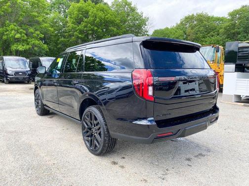 AGATE BLACK METALLIC 2026 Ford Expedition Max Platinum