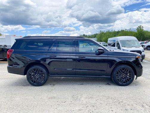 AGATE BLACK METALLIC 2026 Ford Expedition Max Platinum