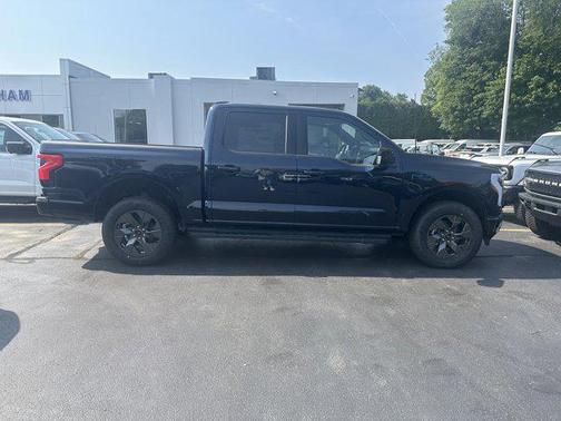 2025 Ford F-150 Lightning LARIAT