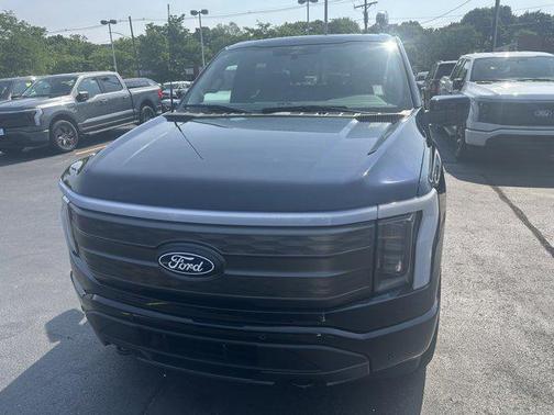 2025 Ford F-150 Lightning LARIAT
