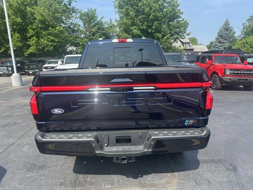 2025 Ford F-150 Lightning LARIAT