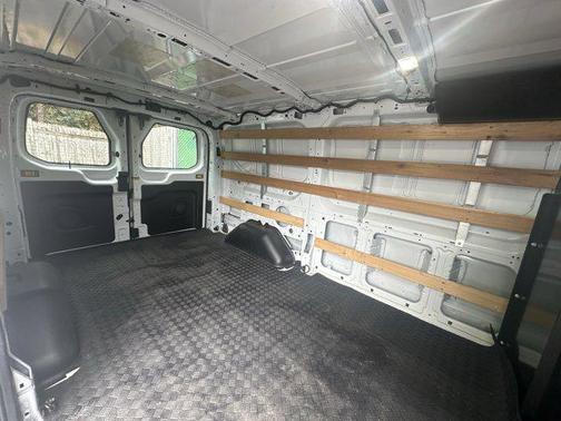 2022 Ford Transit-250 Base