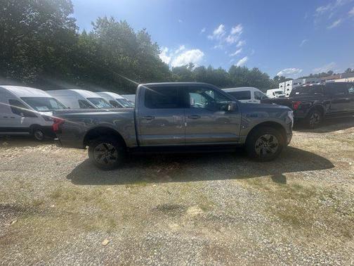 2025 Ford F-150 Lightning LARIAT