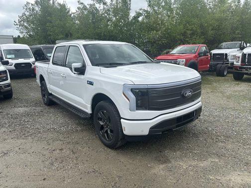 2025 Ford F-150 Lightning LARIAT