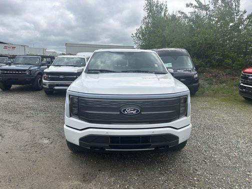 2025 Ford F-150 Lightning LARIAT