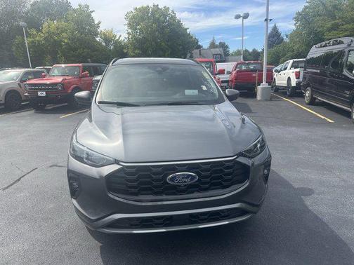 2025 Ford Escape ST-Line Elite