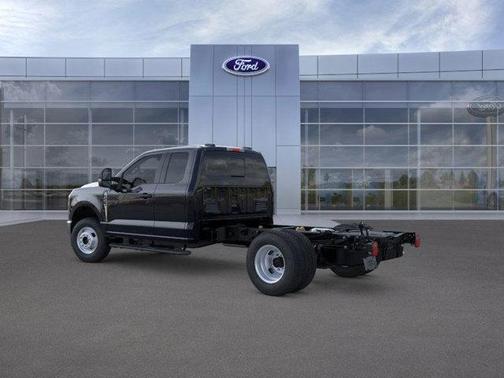 2026 Ford F-350 XLT