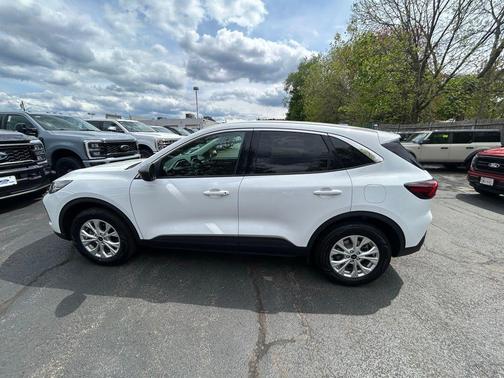 OXFORD WHITE 2024 Ford Escape Active