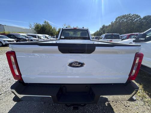 OXFORD WHITE 2026 Ford F-350 XL