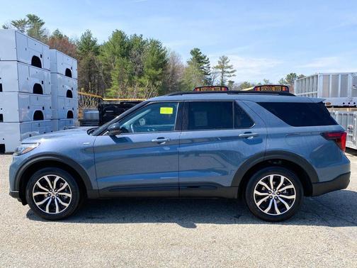 Vapor Blue Metallic 2026 Ford Explorer ST-Line