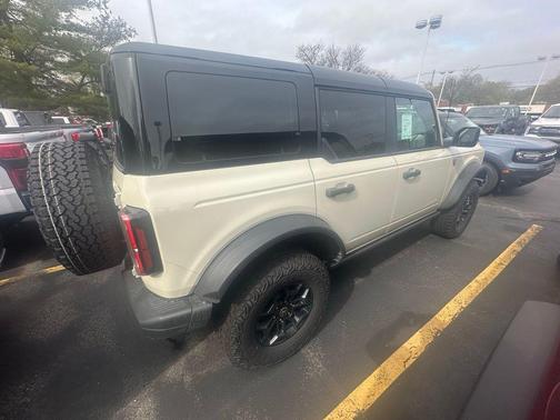 DESERT SAND 2026 Ford Bronco Badlands