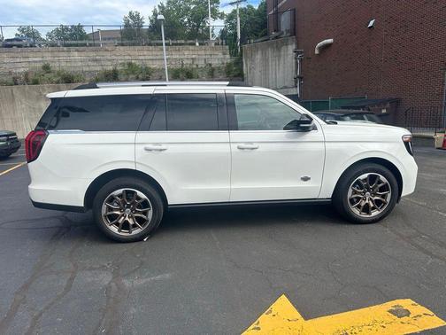 STAR WHITE MET TRI-COAT 2025 Ford Expedition King Ranch