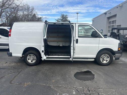 2024 Chevrolet Express 2500 RWD 2500 Regular Wheelbase WT