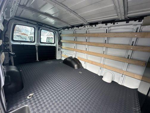 2024 Chevrolet Express 2500 RWD 2500 Regular Wheelbase WT