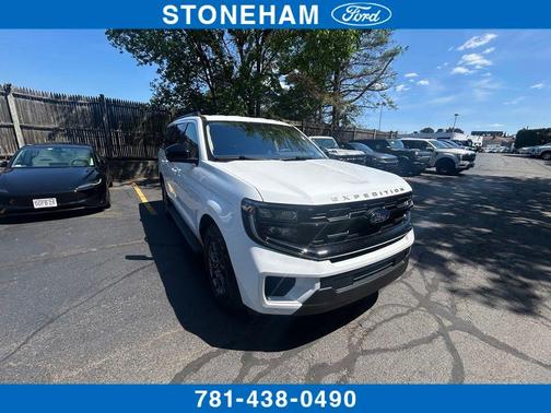 Oxford White 2025 Ford Expedition Active