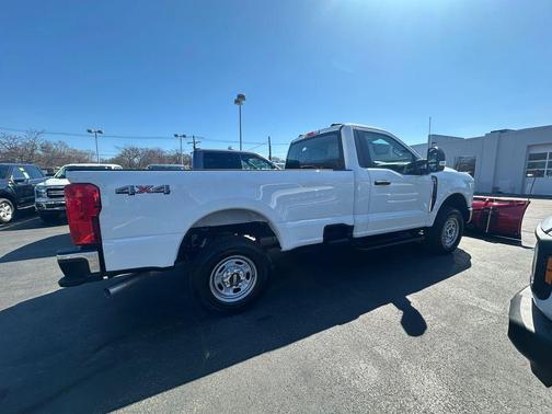 OXFORD WHITE 2026 Ford F-250 XL