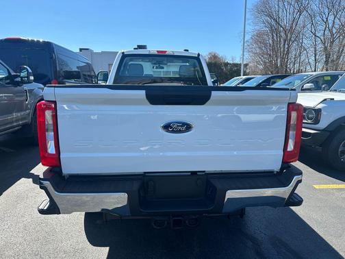OXFORD WHITE 2026 Ford F-250 XL
