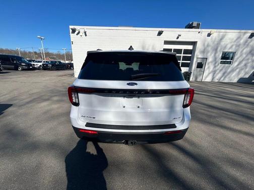 OXFORD WHITE 2025 Ford Explorer Active