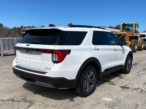 STAR WHITE MET TRI-COAT 2026 Ford Explorer Active w/200A Pkg