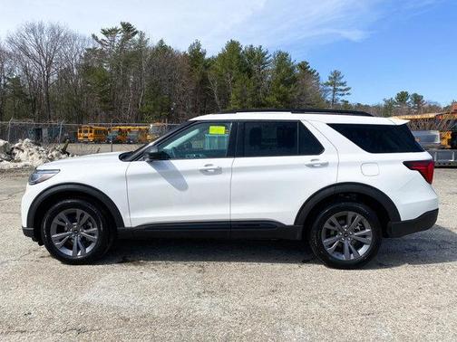 STAR WHITE MET TRI-COAT 2026 Ford Explorer Active w/200A Pkg