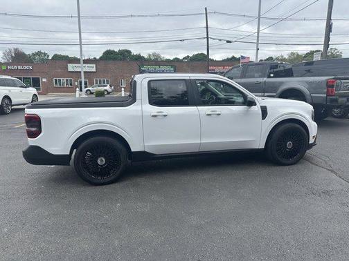 2023 Ford Maverick Lariat