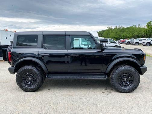 SHADOW BLACK 2026 Ford Bronco Big Bend