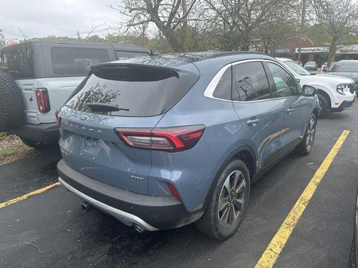 2025 Ford Escape Platinum