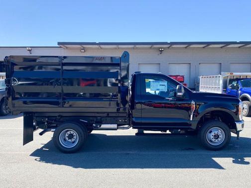 AGATE BLACK 2026 Ford F-350 XL