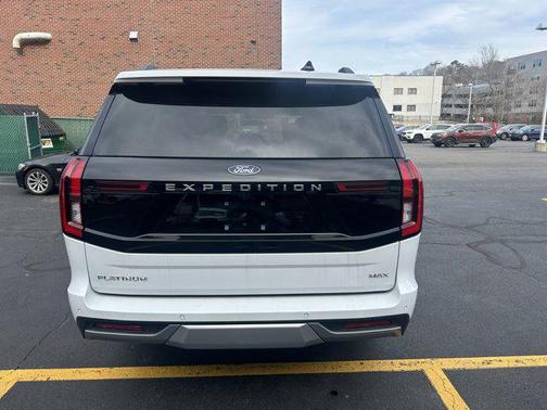 OXFORD WHITE 2025 Ford Expedition Max Platinum