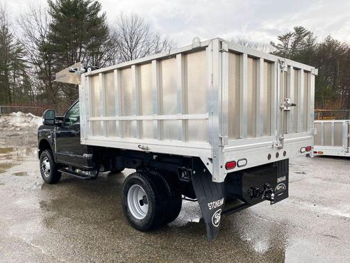 AGATE BLACK 2026 Ford F-350 XL