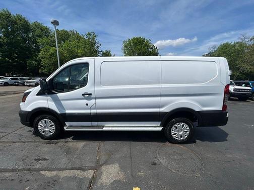 OXFORD WHITE 2024 Ford Transit-250 Base