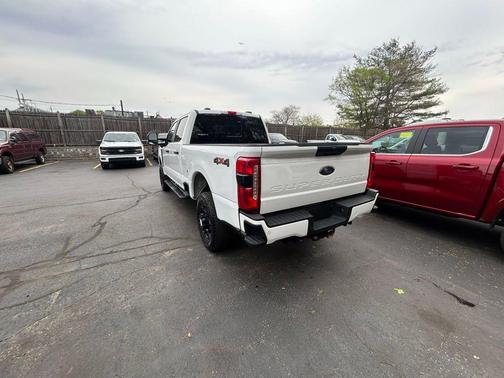 OXFORD WHITE 2025 Ford F-350 XL