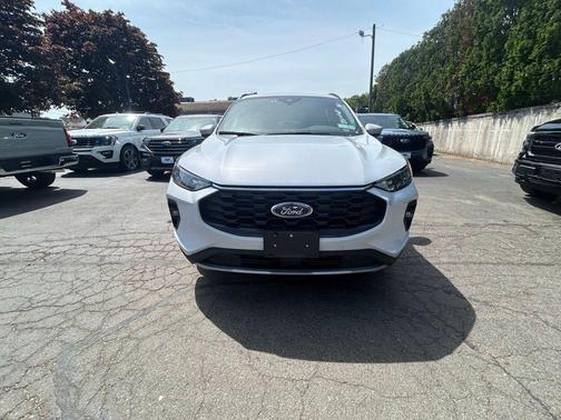 SPACE SILVER METALLIC 2025 Ford Escape ST-Line Select