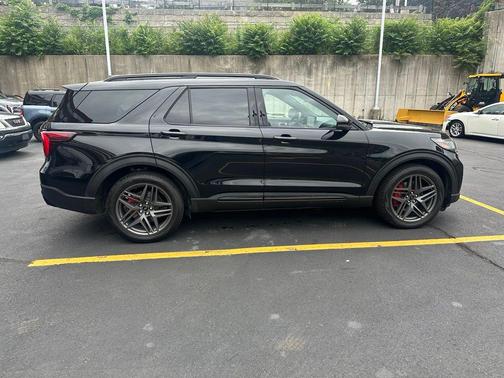 Black Metallic 2026 Ford Explorer ST