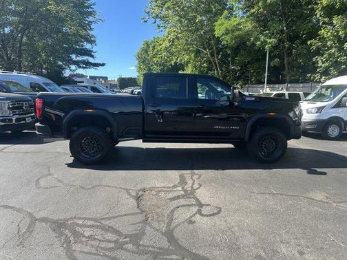 2024 GMC Sierra 2500 AT4