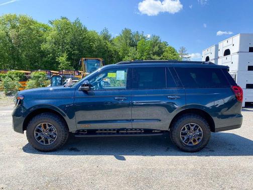 STONE BLUE METALLIC 2026 Ford Expedition Tremor