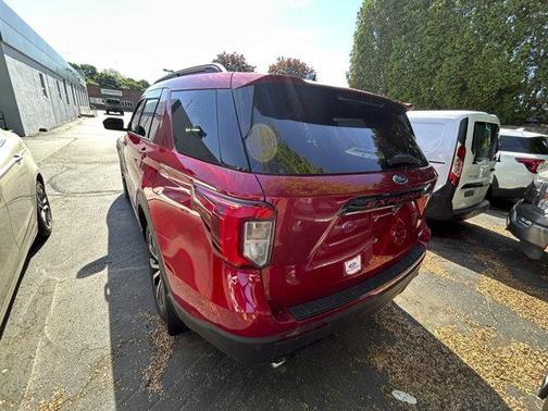 2022 Ford Explorer ST-Line