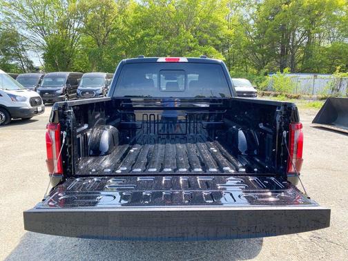 AGATE BLACK METALLIC 2026 Ford F-150 Lariat
