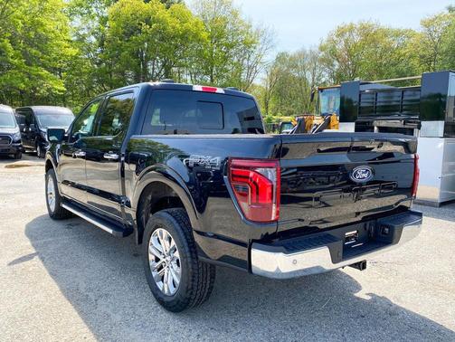 AGATE BLACK METALLIC 2026 Ford F-150 Lariat