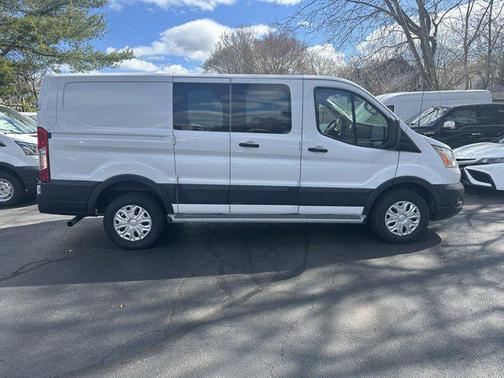 2022 Ford Transit-250 Base