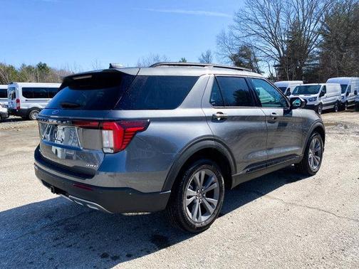 Carbonized Gray Metallic 2026 Ford Explorer Active w/200A Pkg